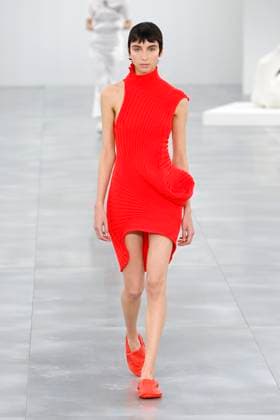 Issey Miyake Ready to Wear Fall Winter 2025 - Paris, March 2025 Issey Miyake Ready to Wear Fall Winter 2025 - Paris, March 2025, Credit:Zeppelin Avalon  Copyright: xZeppelinx xAvalonx 0973404812