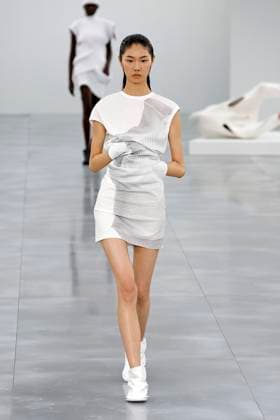Issey Miyake Ready to Wear Fall Winter 2025 - Paris, March 2025 Issey Miyake Ready to Wear Fall Winter 2025 - Paris, March 2025, Credit:Zeppelin Avalon  Copyright: xZeppelinx xAvalonx 0973405071