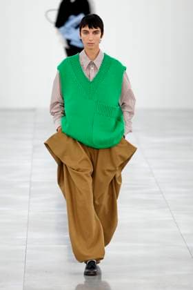 Issey Miyake Ready to Wear Fall Winter 2025 - Paris, March 2025 Issey Miyake Ready to Wear Fall Winter 2025 - Paris, March 2025, Credit:Zeppelin Avalon  Copyright: xZeppelinx xAvalonx 0973405219