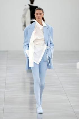 Issey Miyake Ready to Wear Fall Winter 2025 - Paris, March 2025 Issey Miyake Ready to Wear Fall Winter 2025 - Paris, March 2025, Credit:Zeppelin Avalon  Copyright: xZeppelinx xAvalonx 0973405630