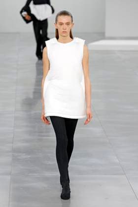 Issey Miyake Ready to Wear Fall Winter 2025 - Paris, March 2025 Issey Miyake Ready to Wear Fall Winter 2025 - Paris, March 2025, Credit:Zeppelin Avalon  Copyright: xZeppelinx xAvalonx 0973405737