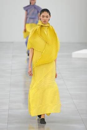Issey Miyake Ready to Wear Fall Winter 2025 - Paris, March 2025 Issey Miyake Ready to Wear Fall Winter 2025 - Paris, March 2025, Credit:Zeppelin Avalon  Copyright: xZeppelinx xAvalonx 0973406477