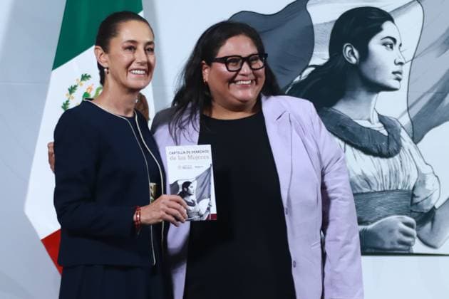 Mexico™s President Claudia Sheinbaum Holds News Conference Citlalli Hernandez Mora, Secretary of Women s Affairs and Mexico™s President Claudia Sheinbaum Pardo , presented the Women s Rights Booklet, which aims to strengthen substantive equality and eradicate all types of violence against women at the National Palace. on March 7, 2025 in Mexico City, Mexico. (Photo by Carlos Santiago Eyepix Group). Copyright: xCarlosxSantiago xEyepixxGroupx CS_07032025_145943