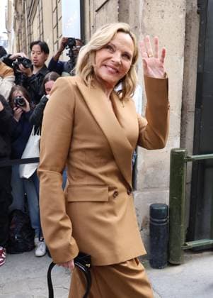 Arrivals at the Nina Ricci Fashion Collection Ready to Wear Fall Winter 2025 2026 show during Paris Fashion Week PFW at the Salomon de Rotschild Hotel Kim Catrall arrivals at the Nina Ricci Fashion Collection Ready to Wear Fall Winter 2025 2026 show during Paris Fashion Week PFW at the Salomon de Rotschild Hotel, in Paris, France, March 7, 2025 Denis Guignebourg Bestimage Arrivals at the Nina Ricci Fashion Collection Ready to Wear Fall Winter 2025 2026 show during Paris Fashion Week PFW at the Salomon de Rotschild Hotel, in Paris, France, March 7, 2025 Paris France  Copyright: xDenisxGuignebourgx xBestimagexDenisxGuignebourgx xBestimagex