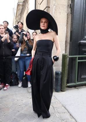 Arrivals at the Nina Ricci Fashion Collection Ready to Wear Fall Winter 2025 2026 show during Paris Fashion Week PFW at the Salomon de Rotschild Hotel Diane Kruger arrivals at the Nina Ricci Fashion Collection Ready to Wear Fall Winter 2025 2026 show during Paris Fashion Week PFW at the Salomon de Rotschild Hotel, in Paris, France, March 7, 2025 Denis Guignebourg Bestimage Arrivals at the Nina Ricci Fashion Collection Ready to Wear Fall Winter 2025 2026 show during Paris Fashion Week PFW at the Salomon de Rotschild Hotel, in Paris, France, March 7, 2025 Paris France  Copyright: xDenisxGuignebourgx xBestimagexDenisxGuignebourgx xBestimagex