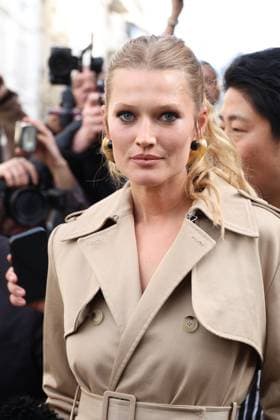 Arrivals at the Nina Ricci Fashion Collection Ready to Wear Fall Winter 2025 2026 show during Paris Fashion Week PFW at the Salomon de Rotschild Hotel Toni Garrn at the arrivals at the Nina Ricci Fashion Collection Ready to Wear Fall Winter 2025 2026 show during Paris Fashion Week PFW at the Salomon de Rotschild Hotel, in Paris, France, March 7, 2025 Denis Guignebourg Bestimage Arrivals at the Nina Ricci Fashion Collection Ready to Wear Fall Winter 2025 2026 show during Paris Fashion Week PFW at the Salomon de Rotschild Hotel, in Paris, France, March 7, 2025 Paris France  Copyright: xDenisxGuignebourgx xBestimagexDenisxGuignebourgx xBestimagex