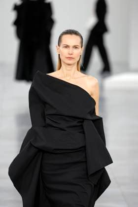 Issey Miyake, Ready to Wear Fall Winter 2025 - Paris, March 2025 Issey Miyake, Ready to Wear Fall Winter 2025 - Paris, March 2025, Credit:Zeppelin Avalon  Copyright: xZeppelinx xAvalonx 0973484651