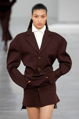 Issey Miyake, Ready to Wear Fall Winter 2025 - Paris, March 2025 Issey Miyake, Ready to Wear Fall Winter 2025 - Paris, March 2025, Credit:Zeppelin Avalon  Copyright: xZeppelinx xAvalonx 0973484714