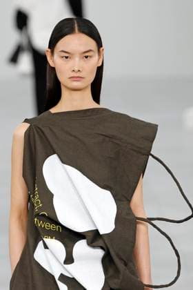 Issey Miyake, Ready to Wear Fall Winter 2025 - Paris, March 2025 Issey Miyake, Ready to Wear Fall Winter 2025 - Paris, March 2025, Credit:Zeppelin Avalon  Copyright: xZeppelinx xAvalonx 0973484839