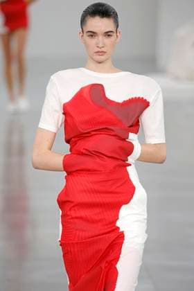 Issey Miyake, Ready to Wear Fall Winter 2025 - Paris, March 2025 Issey Miyake, Ready to Wear Fall Winter 2025 - Paris, March 2025, Credit:Zeppelin Avalon  Copyright: xZeppelinx xAvalonx 0973485179