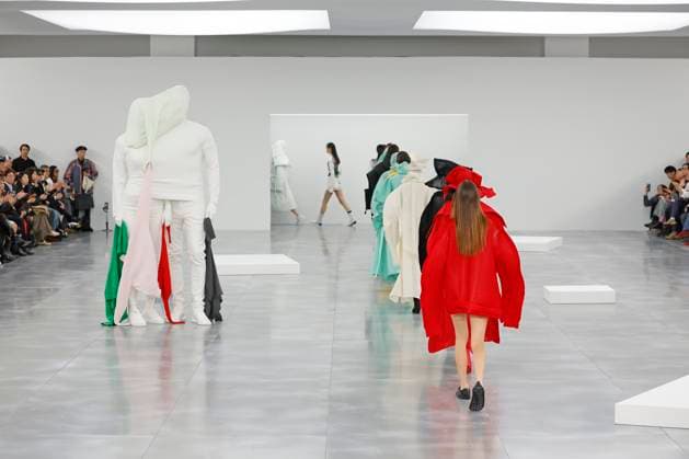 Issey Miyake, Ready to Wear Fall Winter 2025 - Paris, March 2025 Issey Miyake, Ready to Wear Fall Winter 2025 - Paris, March 2025, Credit:Zeppelin Avalon  Copyright: xZeppelinx xAvalonx 0973485200