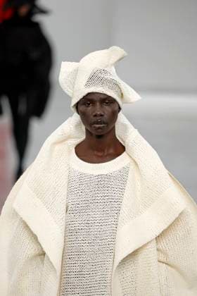 Issey Miyake, Ready to Wear Fall Winter 2025 - Paris, March 2025 Issey Miyake, Ready to Wear Fall Winter 2025 - Paris, March 2025, Credit:Zeppelin Avalon  Copyright: xZeppelinx xAvalonx 0973485398