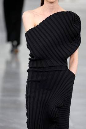 Issey Miyake, Ready to Wear Fall Winter 2025 - Paris, March 2025 Issey Miyake, Ready to Wear Fall Winter 2025 - Paris, March 2025, Credit:Zeppelin Avalon  Copyright: xZeppelinx xAvalonx 0973485904