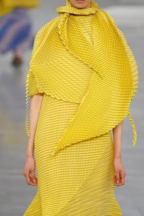 Issey Miyake, Ready to Wear Fall Winter 2025 - Paris, March 2025 Issey Miyake, Ready to Wear Fall Winter 2025 - Paris, March 2025, Credit:Zeppelin Avalon  Copyright: xZeppelinx xAvalonx 0973486003