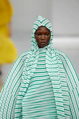 Issey Miyake, Ready to Wear Fall Winter 2025 - Paris, March 2025 Issey Miyake, Ready to Wear Fall Winter 2025 - Paris, March 2025, Credit:Zeppelin Avalon  Copyright: xZeppelinx xAvalonx 0973486277