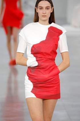 Issey Miyake, Ready to Wear Fall Winter 2025 - Paris, March 2025 Issey Miyake, Ready to Wear Fall Winter 2025 - Paris, March 2025, Credit:Zeppelin Avalon  Copyright: xZeppelinx xAvalonx 0973486376