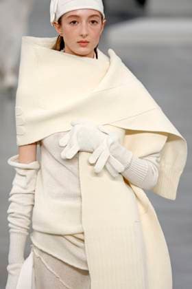Issey Miyake, Ready to Wear Fall Winter 2025 - Paris, March 2025 Issey Miyake, Ready to Wear Fall Winter 2025 - Paris, March 2025, Credit:Zeppelin Avalon  Copyright: xZeppelinx xAvalonx 0973487175