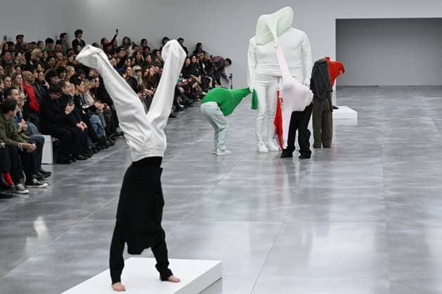 PFW Issey Miyake Runway Models perform on the runway during the Issey Miyake Womenswear Fall Winter 2025-2026 show as part of Paris Fashion Week in Paris, France on March 07, 2025. Photo by Aurore Marechal ABACAPRESS.COM Paris France  Copyright: xMarechalxAurore ABACAx