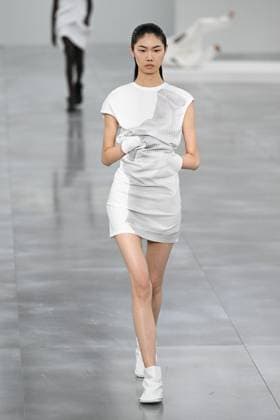 PFW Issey Miyake Runway A model walks the runway during the Issey Miyake Womenswear Fall Winter 2025-2026 show as part of Paris Fashion Week in Paris, France on March 07, 2025. Photo by Aurore Marechal ABACAPRESS.COM Paris France  Copyright: xMarechalxAurore ABACAx