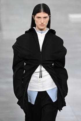 PFW Issey Miyake Runway A model walks the runway during the Issey Miyake Womenswear Fall Winter 2025-2026 show as part of Paris Fashion Week in Paris, France on March 07, 2025. Photo by Aurore Marechal ABACAPRESS.COM Paris France  Copyright: xMarechalxAurore ABACAx