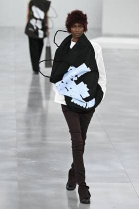 PFW Issey Miyake Runway A model walks the runway during the Issey Miyake Womenswear Fall Winter 2025-2026 show as part of Paris Fashion Week in Paris, France on March 07, 2025. Photo by Aurore Marechal ABACAPRESS.COM Paris France  Copyright: xMarechalxAurore ABACAx
