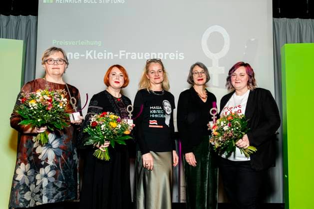 Anne Klein Womens Prize Award Ceremony on 07 03 2025 Darya Afanasyeva, Irina Alkhovka and Julia Mickiewicz each receive the Anne Klein Womens Prize during the 2025 award ceremony Copyright: xEVENTPRESSxJeremyxKnowlesx