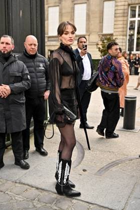 PFW Nina Ricci Outside Arrivals Guest arriving at Nina Ricci show during Paris Fashion Week in Paris, France on March 7, 2025. Photo by Julien Reynaud APS-Medias ABACAPRESS.COM Paris France  Copyright: xReynaudxJulien APS-Medias ABACAx