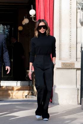 Paris Fashion Week, Victoria Beckham Modenschau PFW - Victoria Beckham Sighting Victoria Beckham leaving La Reserve Hotel, during the Paris Fashion Week on March 7, 2025 in Paris, France. Photo by Florian Poitout ABACAPRESS.COM Paris France  Copyright: xFiras-Poitout ABACAx
