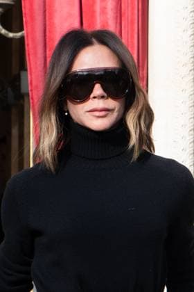 Paris Fashion Week, Victoria Beckham Modenschau PFW - Victoria Beckham Sighting Victoria Beckham leaving La Reserve Hotel, during the Paris Fashion Week on March 7, 2025 in Paris, France. Photo by Florian Poitout ABACAPRESS.COM Paris France  Copyright: xFiras-Poitout ABACAx