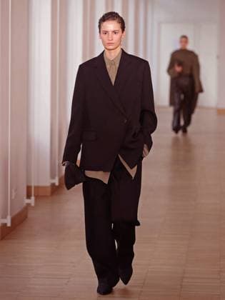 PFW - Christian Wijnants Runway A model walks the runway during the Christian Wijnants Womenswear Fall Winter 2025-2026 show as part of Paris Fashion, on March 7, 2025 in Paris, France. Photo by Alain-Gil Gonzalez ABACAPRESS.COM Paris France  Copyright: xGonzalezxAlain-Gil ABACAx
