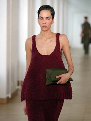 PFW - Christian Wijnants Runway A model walks the runway during the Christian Wijnants Womenswear Fall Winter 2025-2026 show as part of Paris Fashion, on March 7, 2025 in Paris, France. Photo by Alain-Gil Gonzalez ABACAPRESS.COM Paris France  Copyright: xGonzalezxAlain-Gil ABACAx