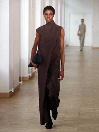PFW - Christian Wijnants Runway A model walks the runway during the Christian Wijnants Womenswear Fall Winter 2025-2026 show as part of Paris Fashion, on March 7, 2025 in Paris, France. Photo by Alain-Gil Gonzalez ABACAPRESS.COM Paris France  Copyright: xGonzalezxAlain-Gil ABACAx