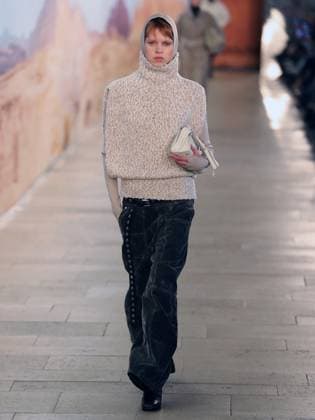 PFW - Time Runway A model walks the runway during the Time Womenswear Fall Winter 2025-2026 show as part of Paris Fashion, on March 6, 2025 in Paris, France. Photo by Alain-Gil Gonzalez ABACAPRESS.COM Paris France  Copyright: xGonzalezxAlain-Gil ABACAx