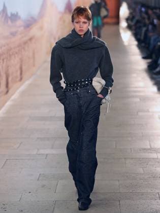 PFW - Time Runway A model walks the runway during the Time Womenswear Fall Winter 2025-2026 show as part of Paris Fashion, on March 6, 2025 in Paris, France. Photo by Alain-Gil Gonzalez ABACAPRESS.COM Paris France  Copyright: xGonzalezxAlain-Gil ABACAx
