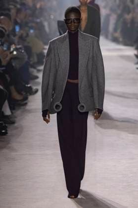 Paris Fashion Week, Victoria Beckham Modenschau . 07 03 2025. Paris, France. Victoria Beckham show at Paris Fashion Week for Autumn Winter 2025 26 .  xi-Imagesx IIM-25791-0062