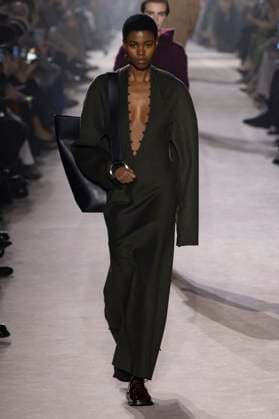 Paris Fashion Week, Victoria Beckham Modenschau . 07 03 2025. Paris, France. Victoria Beckham show at Paris Fashion Week for Autumn Winter 2025 26 .  xi-Imagesx IIM-25791-0066