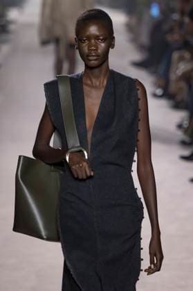Paris Fashion Week, Victoria Beckham Modenschau . 07 03 2025. Paris, France. Victoria Beckham show at Paris Fashion Week for Autumn Winter 2025 26 .  xi-Imagesx IIM-25791-0088