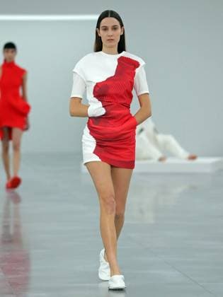 PFW - Issey Miyake Runway A model walks the runway during the Issey Miyake Womenswear Fall Winter 2025-2026 show as part of Paris Fashion, on March 7, 2025 in Paris, France. Photo by Alain-Gil Gonzalez ABACAPRESS.COM Paris France  Copyright: xGonzalezxAlain-Gil ABACAx