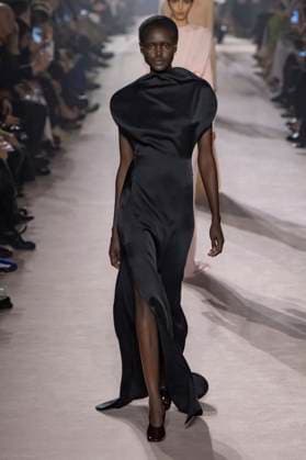 Paris Fashion Week, Victoria Beckham Modenschau . 07 03 2025. Paris, France. Victoria Beckham show at Paris Fashion Week for Autumn Winter 2025 26 .  xi-Imagesx IIM-25791-0087
