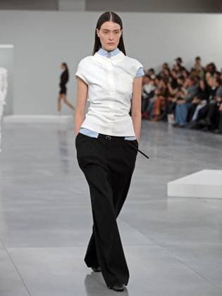 PFW - Issey Miyake Runway A model walks the runway during the Issey Miyake Womenswear Fall Winter 2025-2026 show as part of Paris Fashion, on March 7, 2025 in Paris, France. Photo by Alain-Gil Gonzalez ABACAPRESS.COM Paris France  Copyright: xGonzalezxAlain-Gil ABACAx