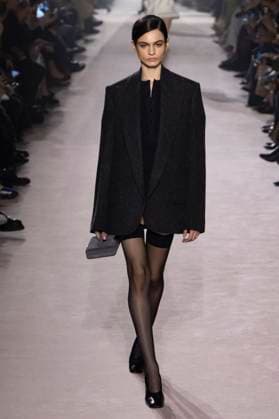 Paris Fashion Week, Victoria Beckham Modenschau . 07 03 2025. Paris, France. Victoria Beckham show at Paris Fashion Week for Autumn Winter 2025 26 .  xi-Imagesx IIM-25791-0036