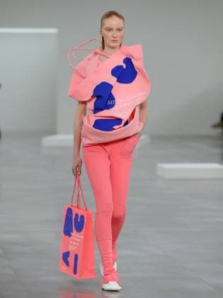 PFW - Issey Miyake Runway A model walks the runway during the Issey Miyake Womenswear Fall Winter 2025-2026 show as part of Paris Fashion, on March 7, 2025 in Paris, France. Photo by Alain-Gil Gonzalez ABACAPRESS.COM Paris France  Copyright: xGonzalezxAlain-Gil ABACAx