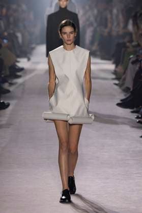 Paris Fashion Week, Victoria Beckham Modenschau . 07 03 2025. Paris, France. Victoria Beckham show at Paris Fashion Week for Autumn Winter 2025 26 .  xi-Imagesx IIM-25791-0044