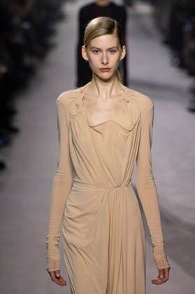 Paris Fashion Week, Victoria Beckham Modenschau . 07 03 2025. Paris, France. Victoria Beckham show at Paris Fashion Week for Autumn Winter 2025 26 .  xi-Imagesx IIM-25791-0103