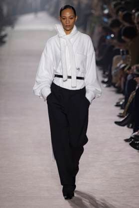 Paris Fashion Week, Victoria Beckham Modenschau . 07 03 2025. Paris, France. Victoria Beckham show at Paris Fashion Week for Autumn Winter 2025 26 .  xi-Imagesx IIM-25791-0123