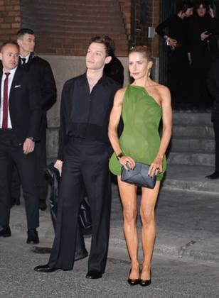 Celebrities at Victoria Beckhams Fashion Show Ready to Wear Collection Fall Winter 2025 2026 during Paris Fashion Week PFW George Tabor King and Caroline Daur Caro Daur Celebrities at Victoria Beckhams Fashion Show Ready to Wear Collection Fall Winter 2025 2026 during Paris Fashion Week PFW , on March 7th, 2025 Celebrities at Victoria Beckhams Fashion Show Ready to Wear Collection Fall Winter 2025 2026 during Paris Fashion Week, on March 7th, 2025 Denis Guignebourg Bestimage Paris France  Copyright: xDenisxGuignebourgx xBestimagexDenisxGuignebourgx xBestimagex