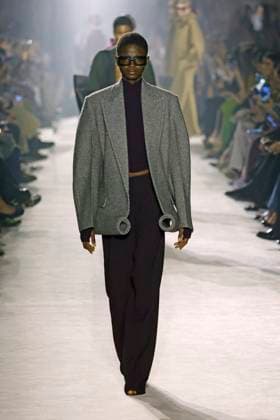 Victoria Beckham Ready to wear fall winter 2025 26 Paris March 2005 Victoria Beckham Ready to wear fall winter 2025 26 Paris March 2005, Credit:Zeppelin Avalon  Copyright: xZeppelinx xAvalonx 0973642189