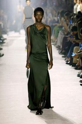 Victoria Beckham Ready to wear fall winter 2025 26 Paris March 2005 Victoria Beckham Ready to wear fall winter 2025 26 Paris March 2005, Credit:Zeppelin Avalon  Copyright: xZeppelinx xAvalonx 0973642880