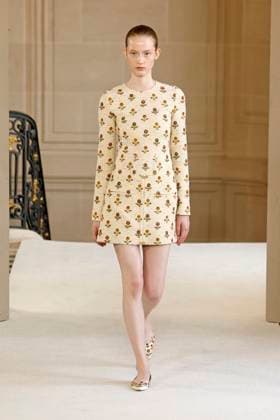 Giambattista Valli Ready to wear fall winter 2025 26 Paris March 2005 Giambattista Valli Ready to wear fall winter 2025 26 Paris March 2005, Credit:Zeppelin Avalon  Copyright: xZeppelinx xAvalonx 0973647928