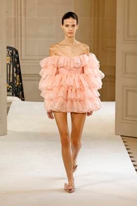 Giambattista Valli Ready to wear fall winter 2025 26 Paris March 2005 Giambattista Valli Ready to wear fall winter 2025 26 Paris March 2005, Credit:Zeppelin Avalon  Copyright: xZeppelinx xAvalonx 0973648162